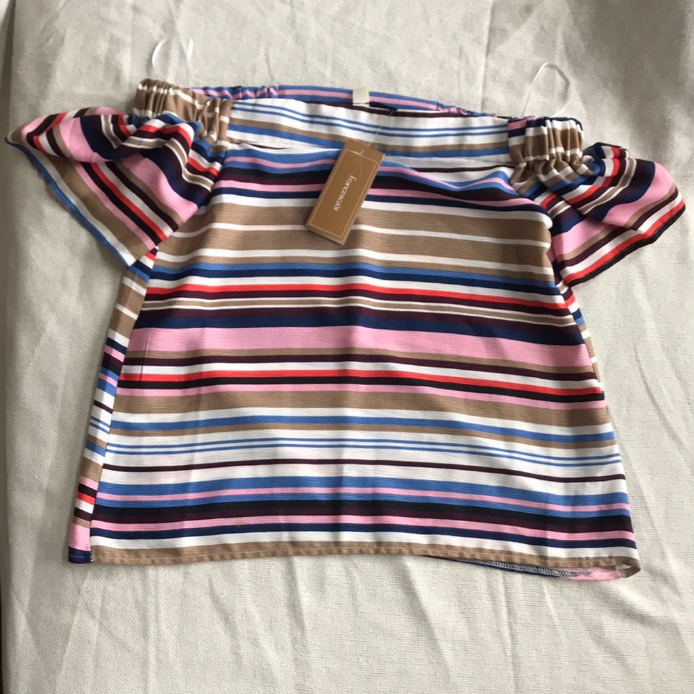 New* Francesca’s off the shoulder Top Size XS